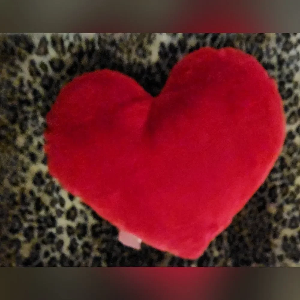 Red ❤️ Heart Shaped Faux Fur Throw Pillow Amazing Pillow! Soft and Plush